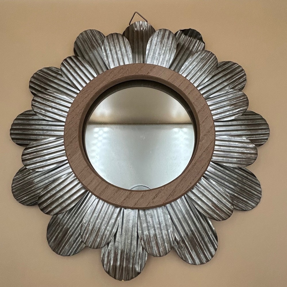 Galvanized Metal Flower Wall Mirror Rustic Farmhouse Corrugated Petals 13.5in